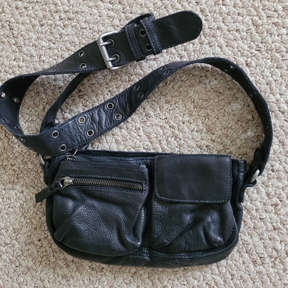Free People Black Leather Crossbody Bag. Pouch. Fanny Bag.Size 11"×5". - Picture 7 of 11